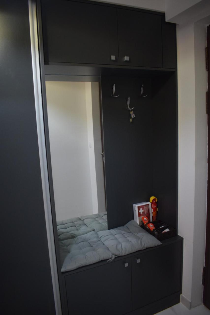 Gabriela & Marjan Luxury Self Check-in Flatiron *